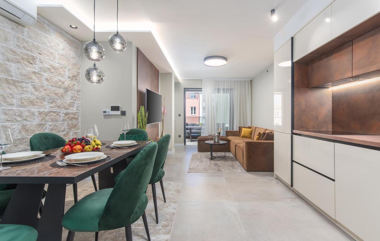 Val Di Sole Apartment Porec Bagian luar foto