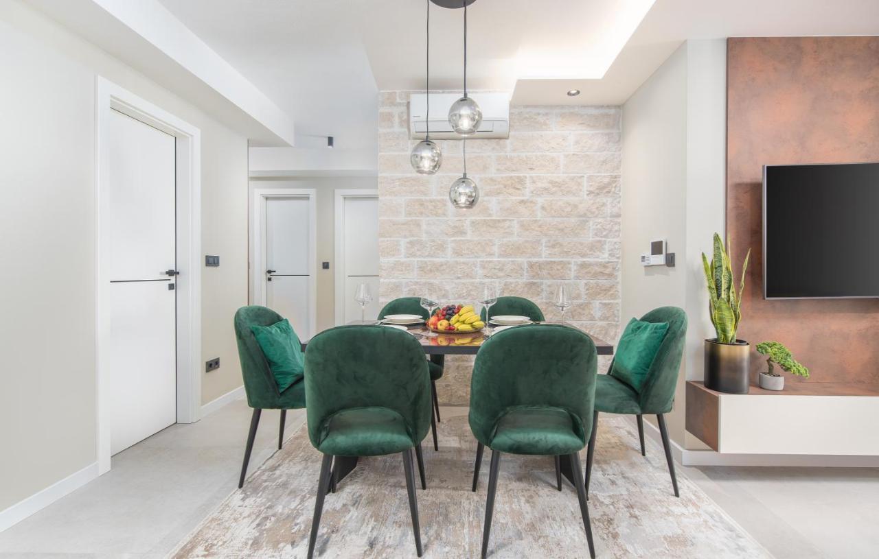 Val Di Sole Apartment Porec Bagian luar foto