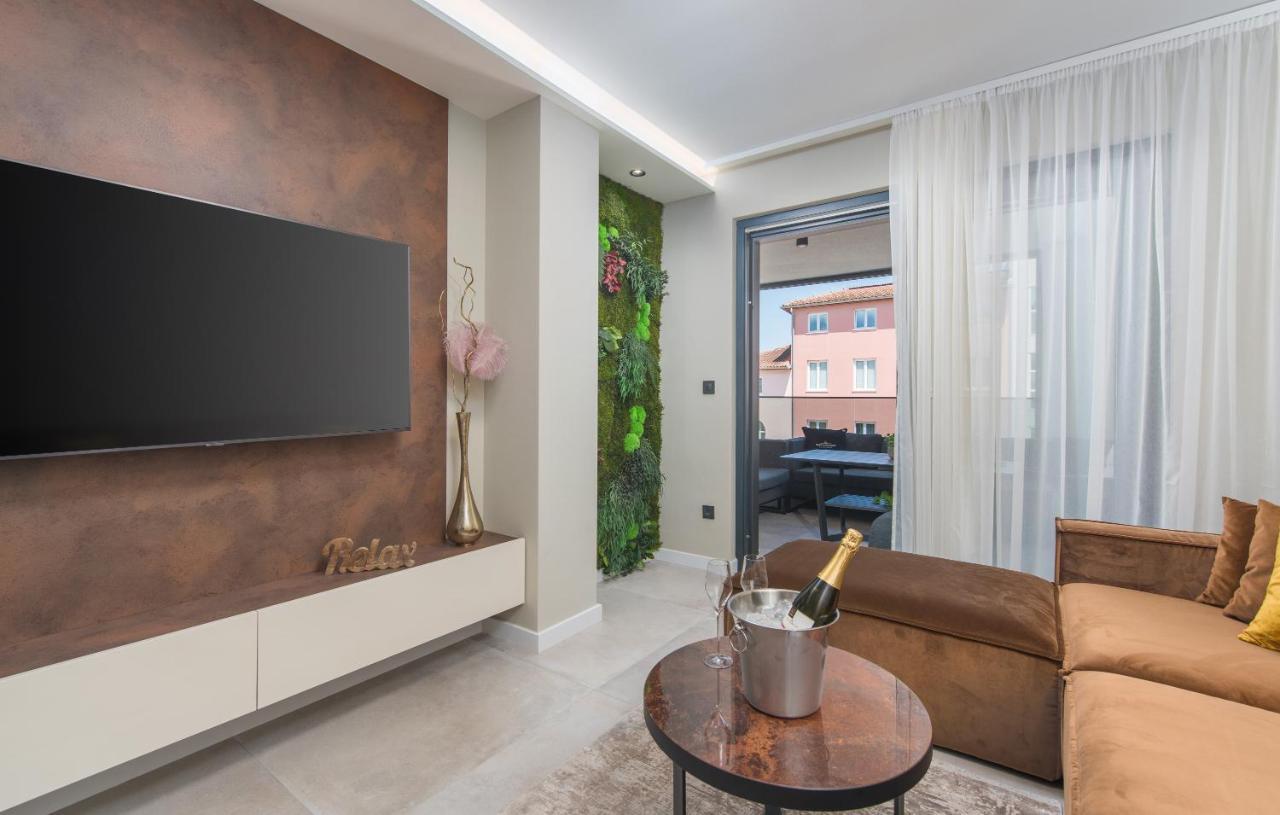 Val Di Sole Apartment Porec Bagian luar foto