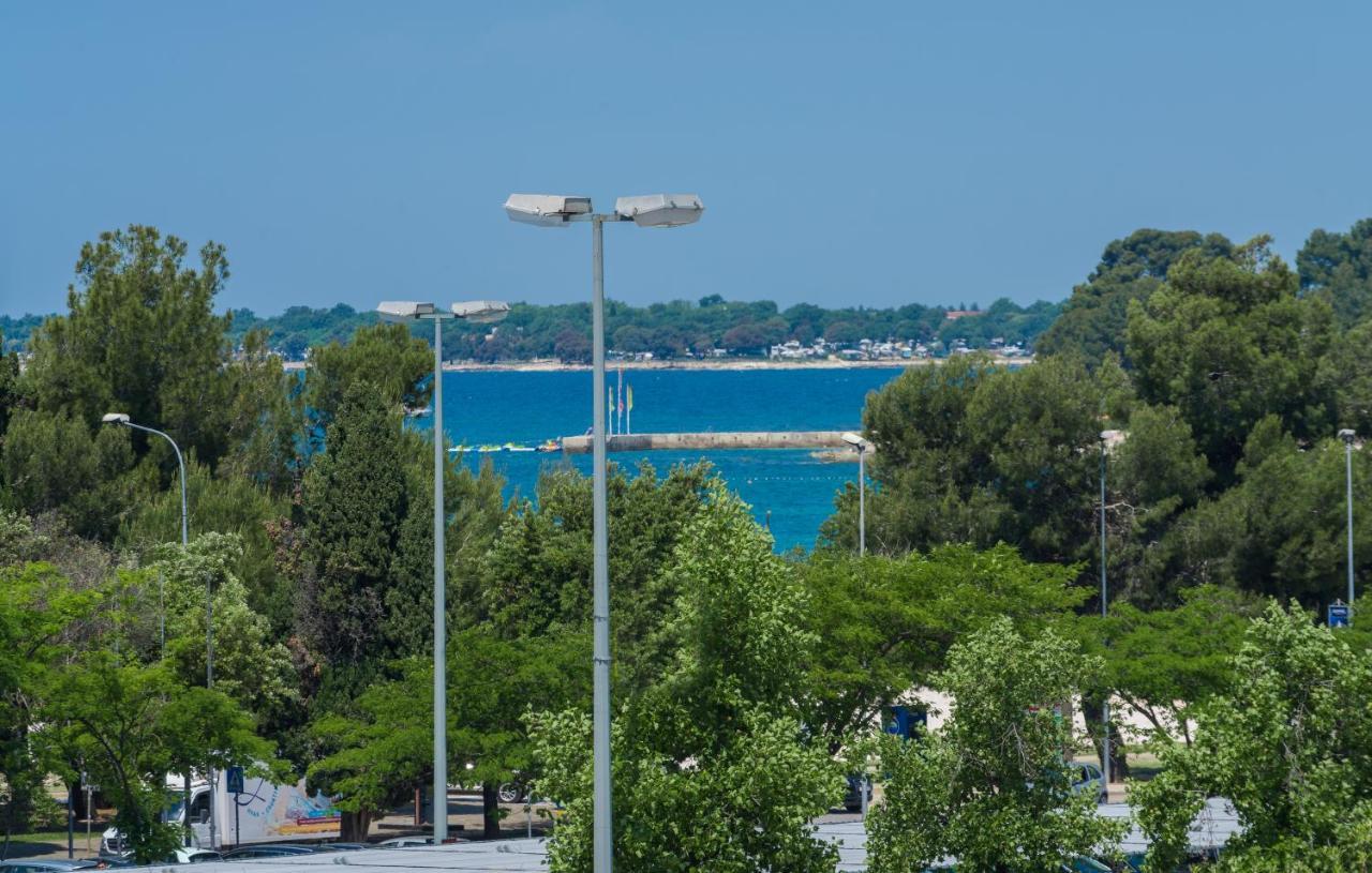 Val Di Sole Apartment Porec Bagian luar foto