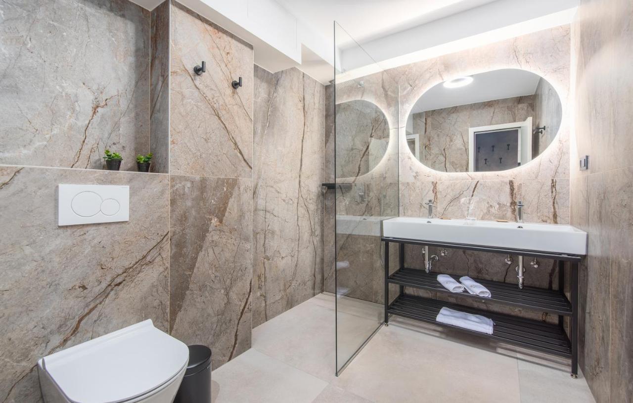 Val Di Sole Apartment Porec Bagian luar foto
