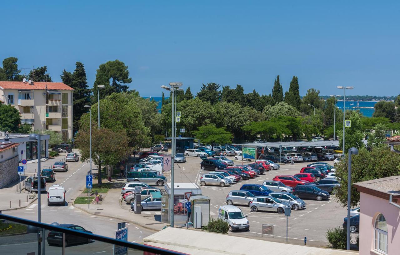 Val Di Sole Apartment Porec Bagian luar foto