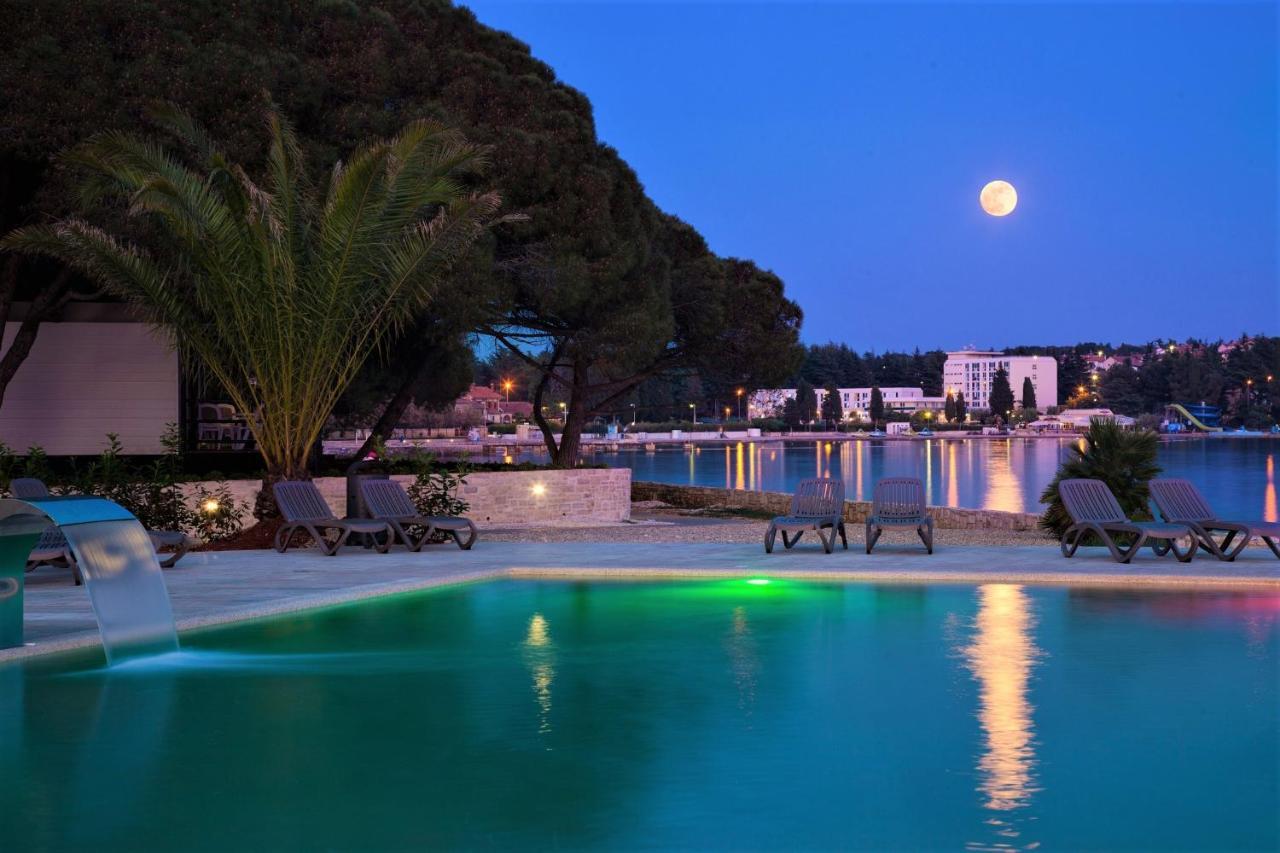 Val Di Sole Apartment Porec Bagian luar foto